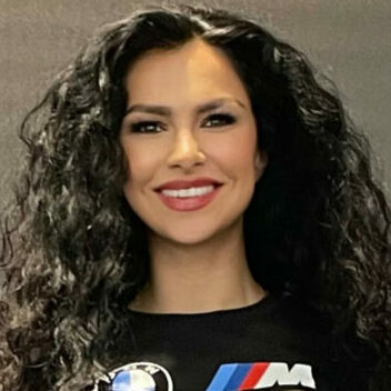 Moderatorin Leonie Singh 5 Sprachige Moderatorin Leonie Singh