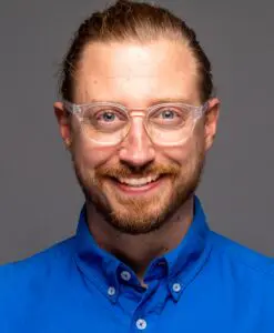 Moderator David Bargiel
